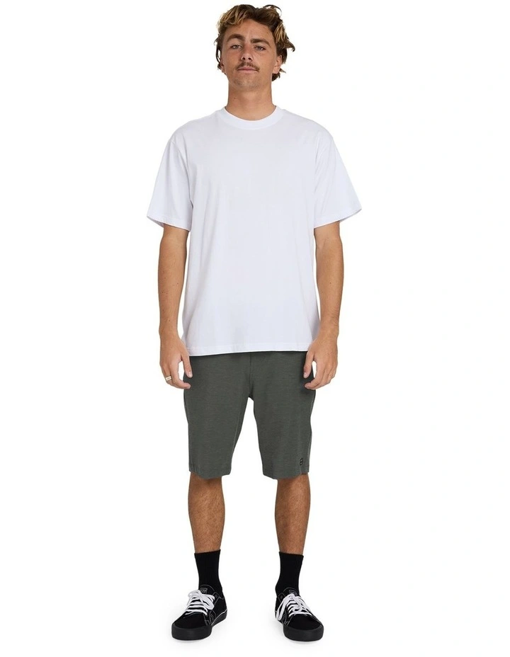 Crossfire Submersible 21 Inch Hybrid Shorts in Grey image 5