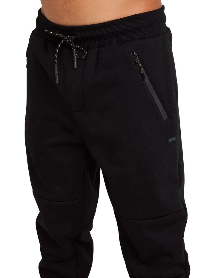 A/Div Tech Fleece Pant in Black image 4
