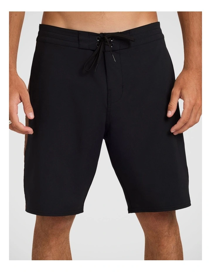 Wategos Lo Tide 19 Inch Boardshorts image 1