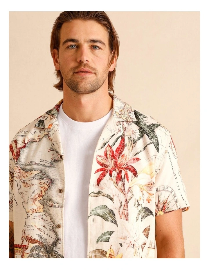 Moses Placement Print Short Sleeve Shirt in Natural image 4