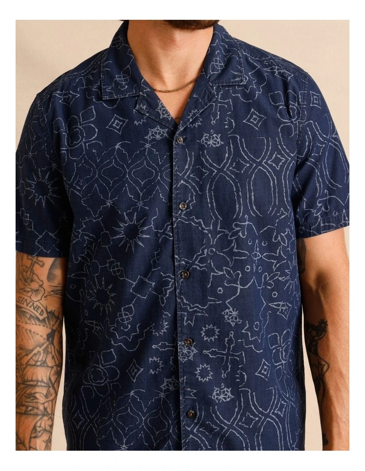 Pollen Print Denim Short Sleeve Shirt in Indigo image 3