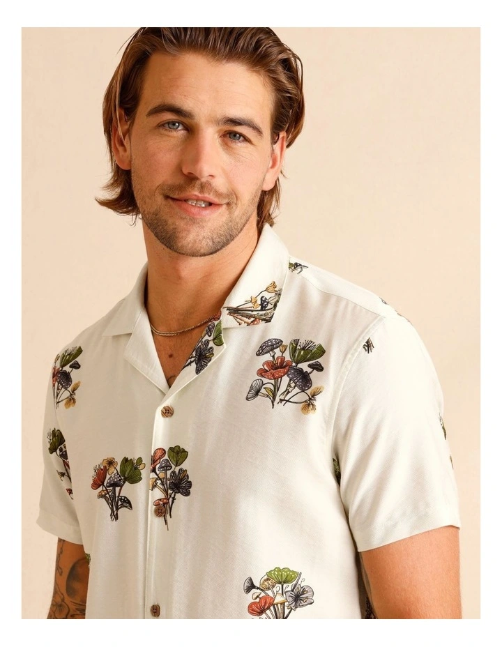 Paloma Print Short Sleeve Shirt in White image 4