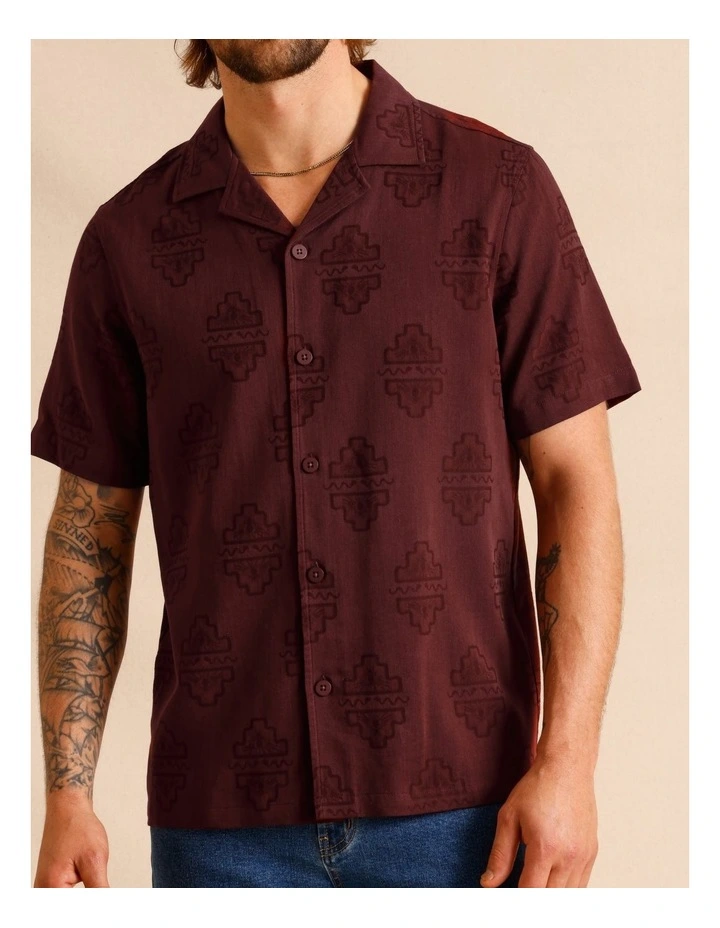 Mizonni Jacquard Short Sleeve Shirt in Raspberry image 2