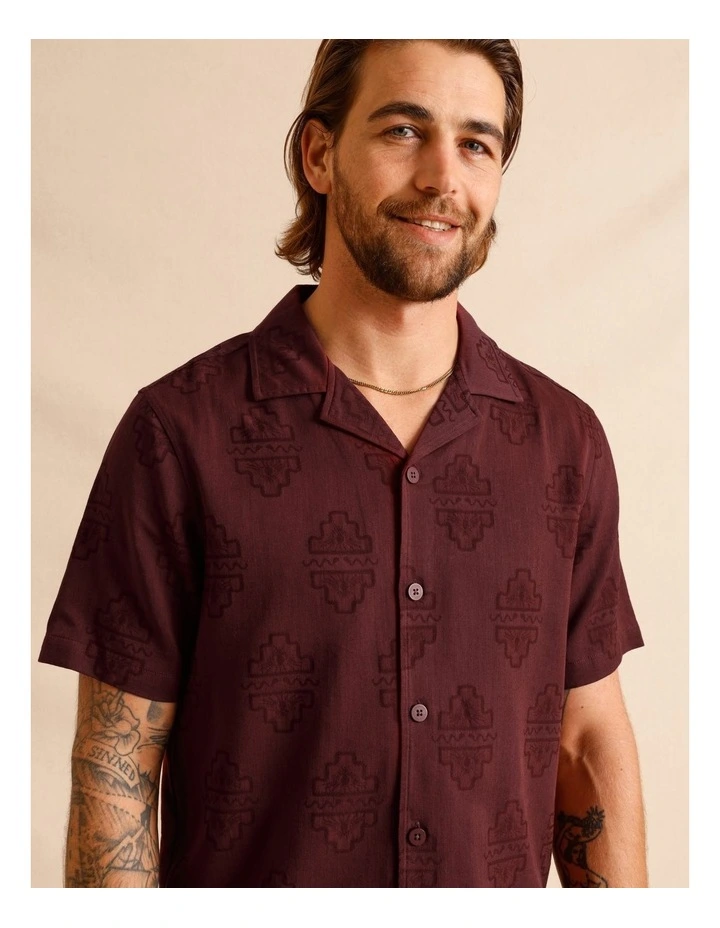 Mizonni Jacquard Short Sleeve Shirt in Raspberry image 4