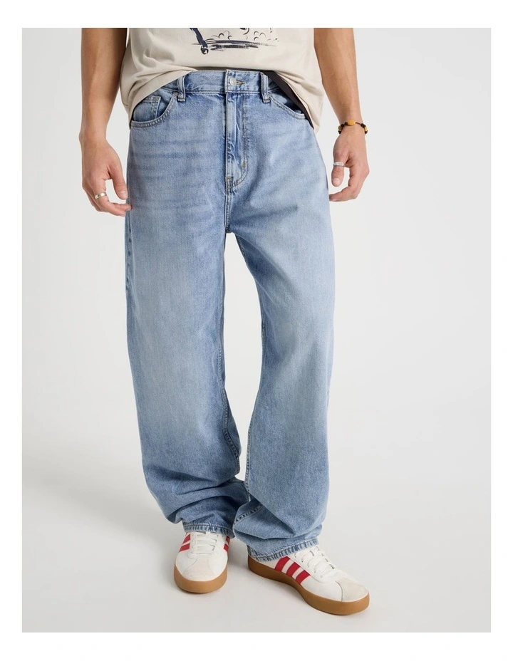 Loose Wide Leg Jeans in Light Blue image 2