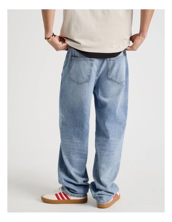 Loose Wide Leg Jeans in Light Blue image 4