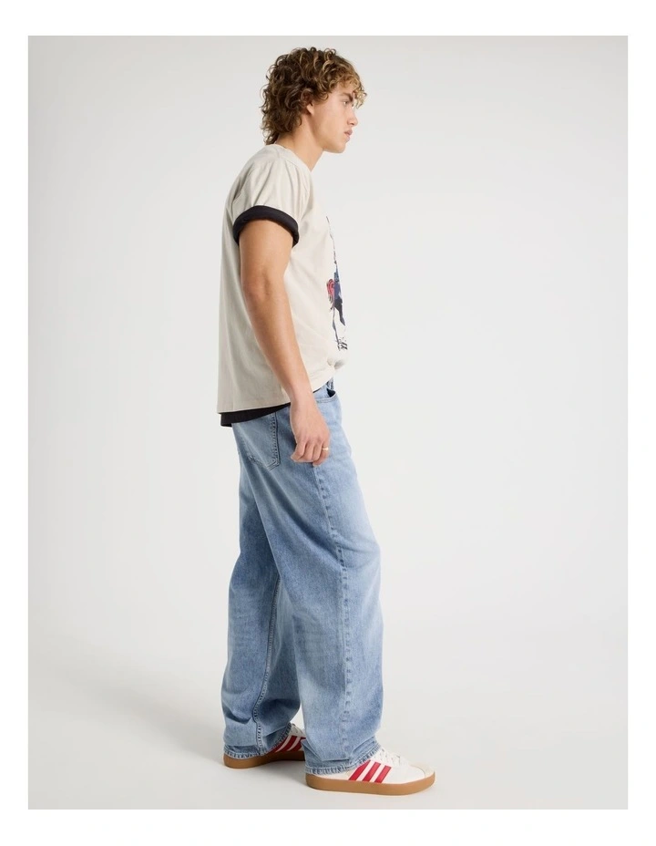 Loose Wide Leg Jeans in Light Blue image 5