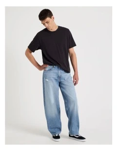 Barrel Leg Jeans in Light Blue