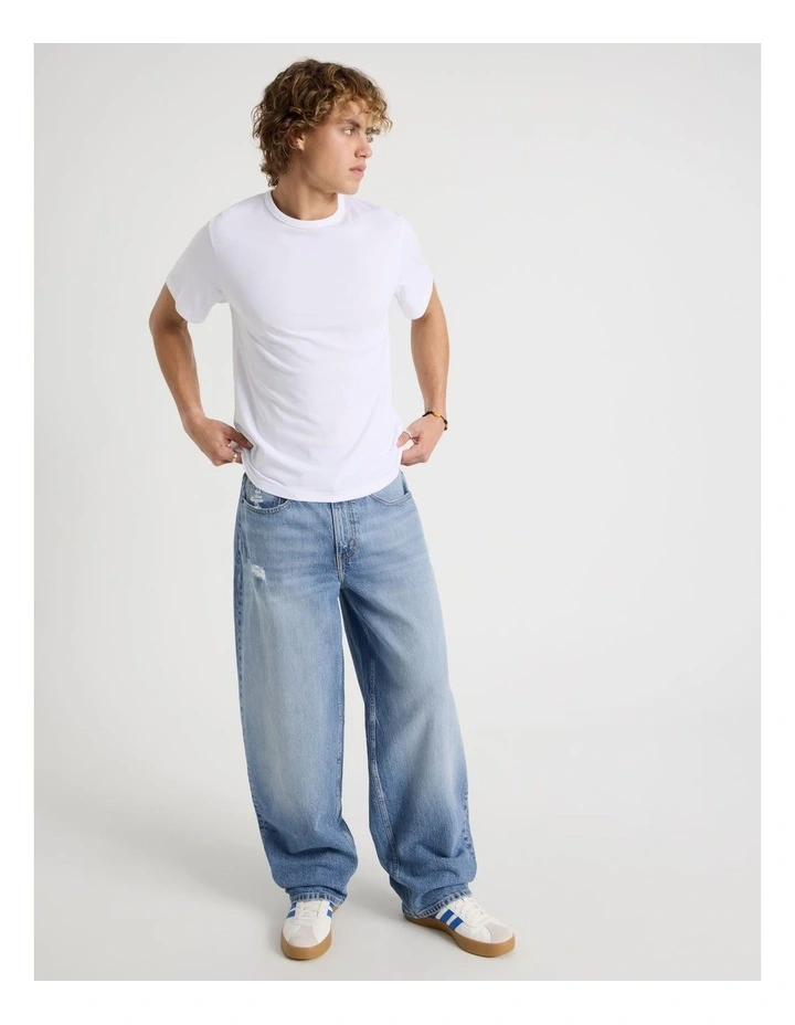 Barrel Leg Jeans in Light Blue image 7