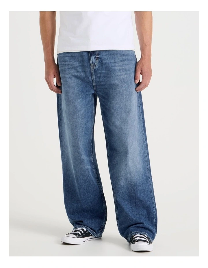 Loose Baggy Jeans in Light Blue image 2