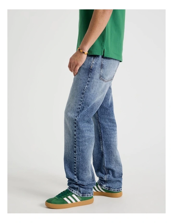 Regular Straight Performance Jeans in Mid Blues image 2