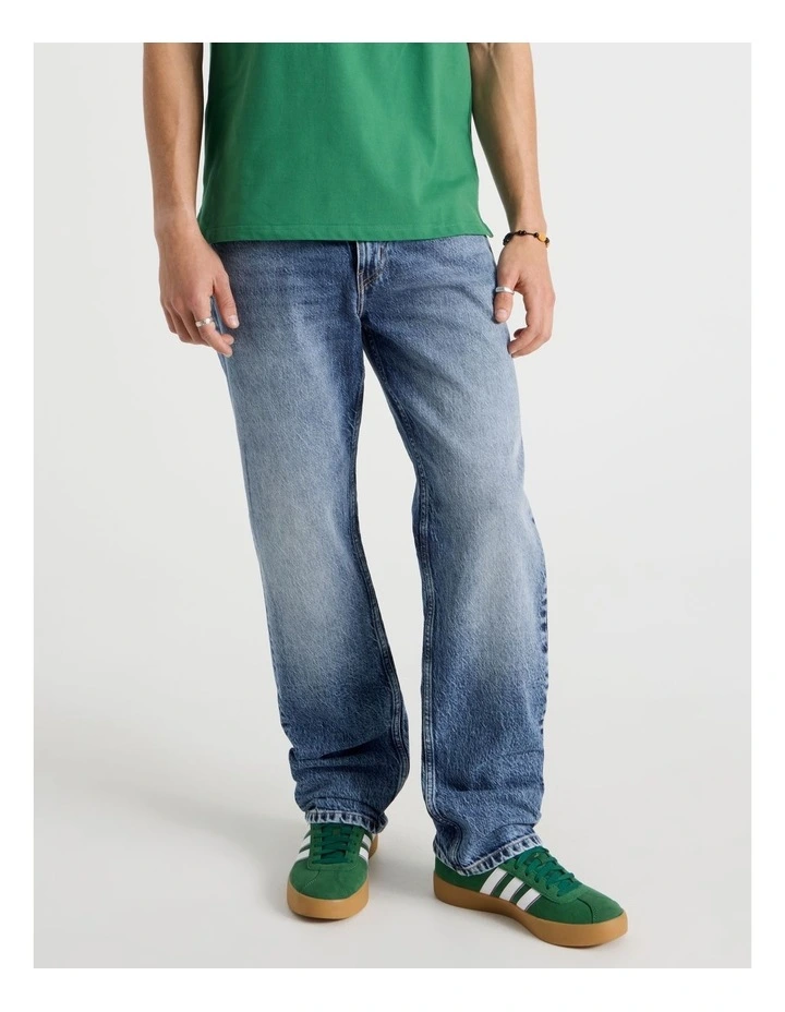 Regular Straight Performance Jeans in Mid Blues image 3
