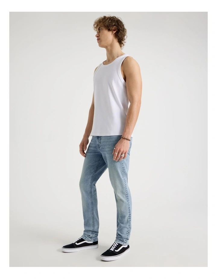 Slim Jeans in Light Blue image 4