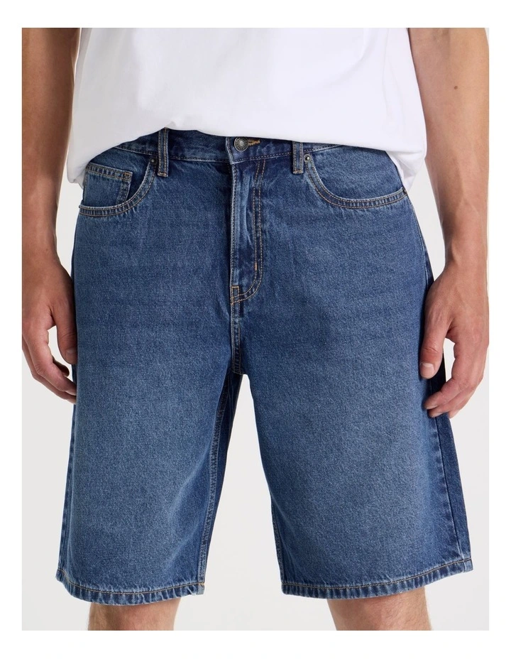Relaxed Denim Shorts in Mid Blues image 5