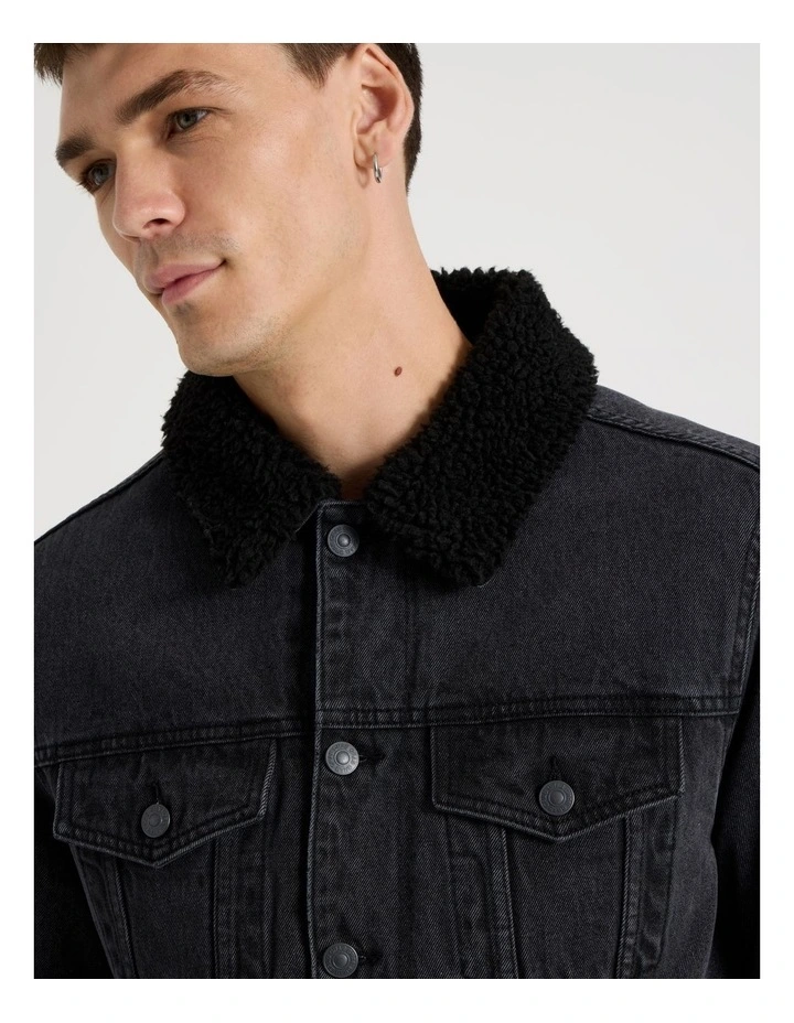 Type 3 Sherpa Trucker Jacket in Black image 5