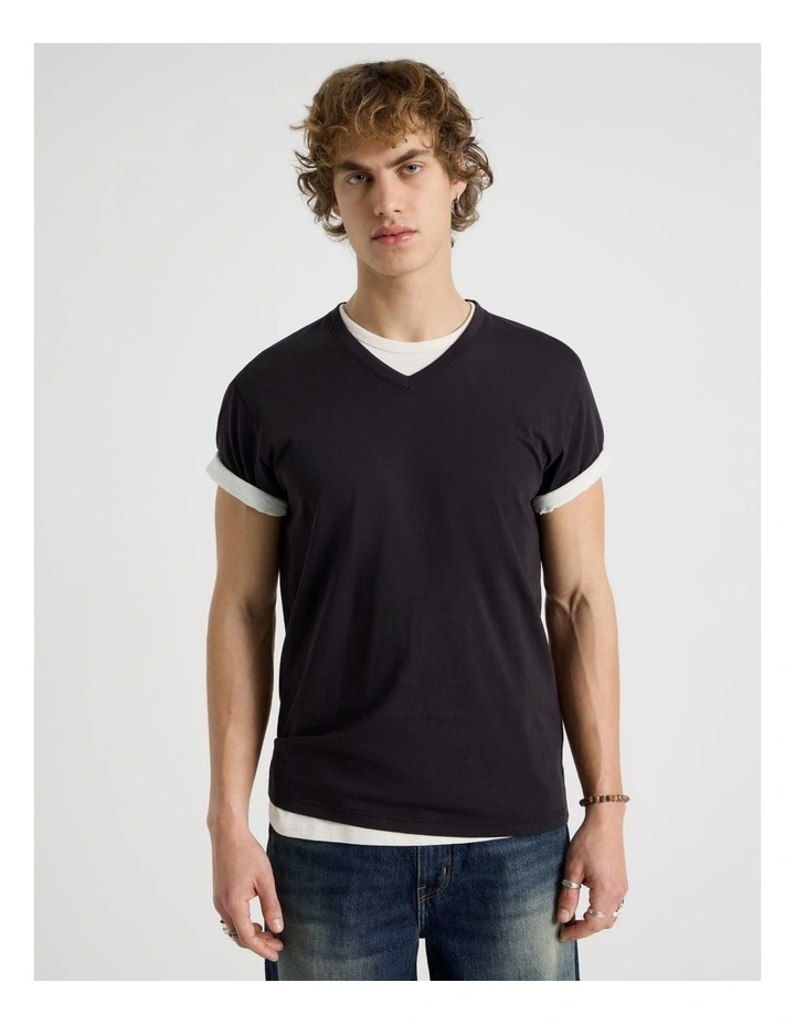 V-Neck T-Shirt in Black image 1