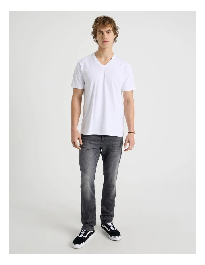 V-Neck T-Shirt in White image 3