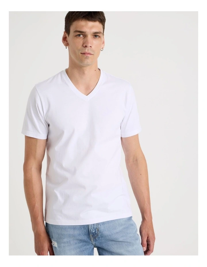 V-Neck T-Shirt in White image 5
