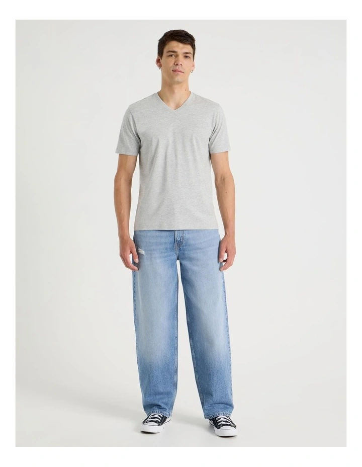 V-Neck T-Shirt in Grey image 2