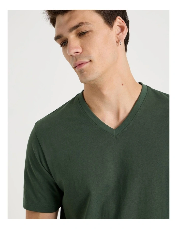 V-Neck T-Shirt in Dark Green image 3