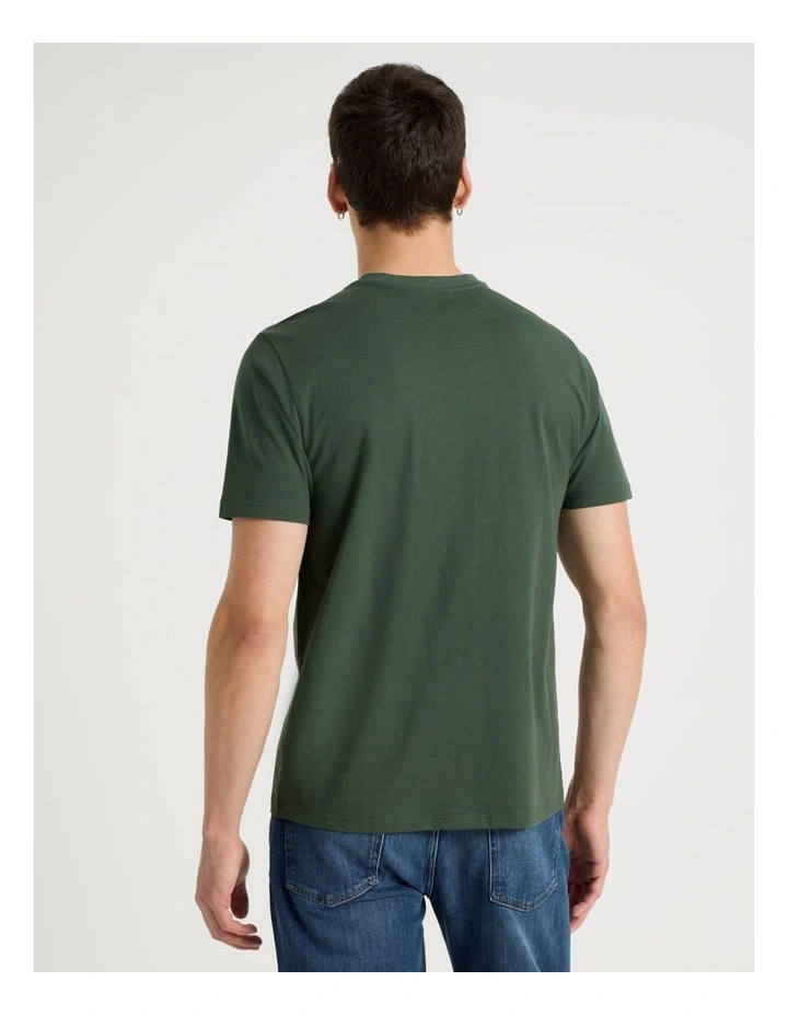 V-Neck T-Shirt in Dark Green image 5