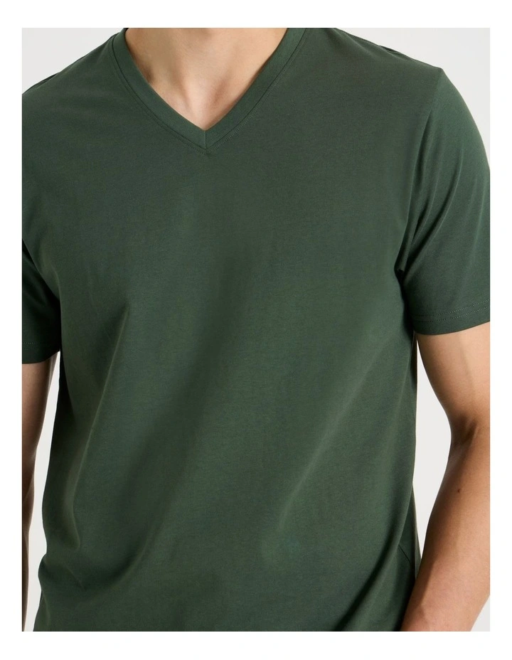 V-Neck T-Shirt in Dark Green image 6