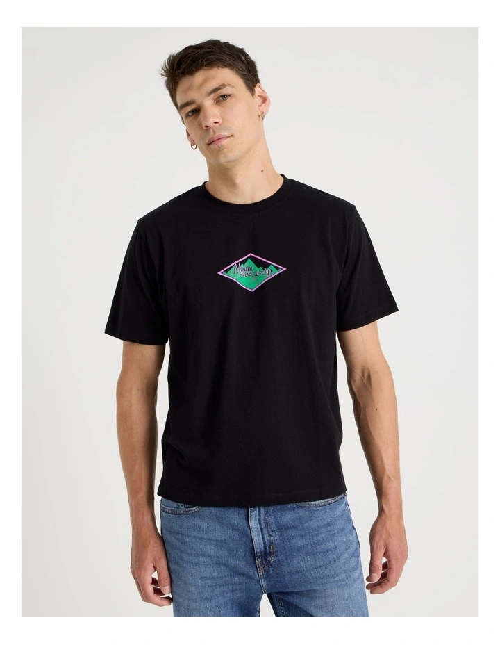 Boxy Graphic T-Shirt Short Sleeve in Black image 5