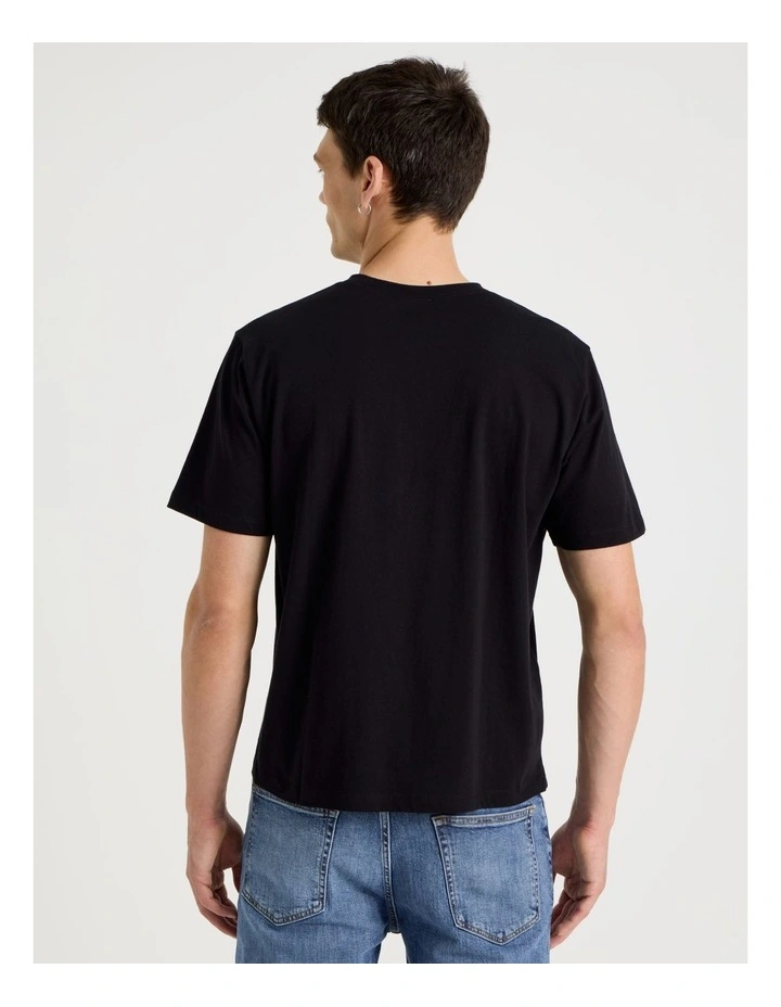 Boxy Graphic T-Shirt Short Sleeve in Black image 6