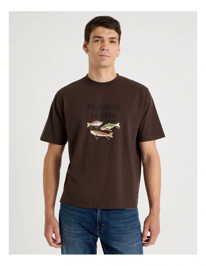 Boxy Graphic T-Shirt Short Sleeve in Brown image 1