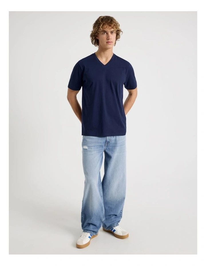 V-Neck T-Shirt in Navy image 2