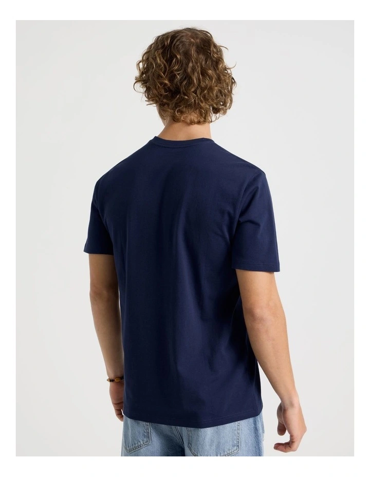 V-Neck T-Shirt in Navy image 4