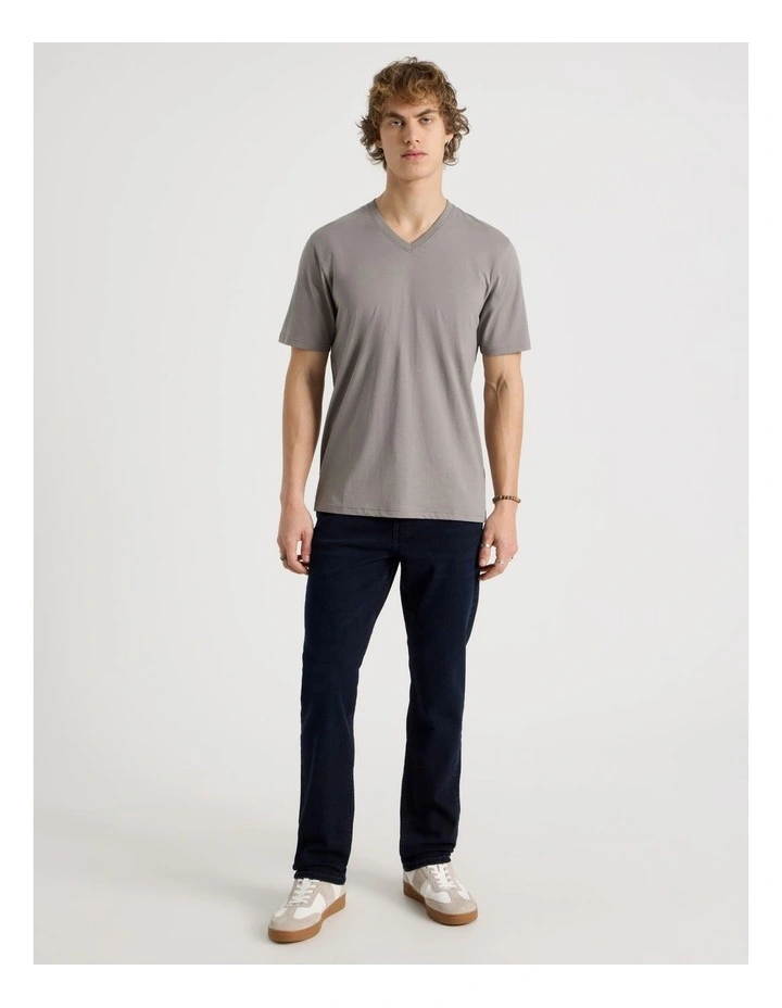 V-Neck T-Shirt in Stone image 3