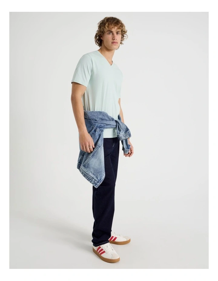 V-Neck T-Shirt in Mint image 3
