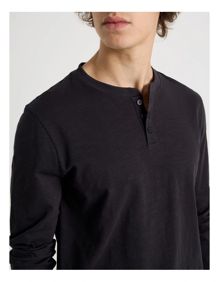 Long Sleeve Henley Slub in Black image 7