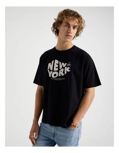 Loose Fit Crew Neck Graphic T-Shirt in Black