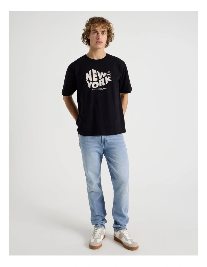 Loose Fit Crew Neck Graphic T-Shirt in Black image 3
