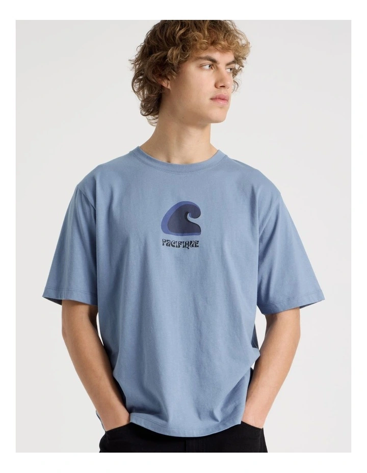 Loose Fit Crew Neck Graphic T-Shirt in Blue image 3