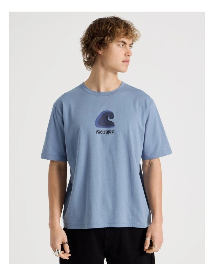 Loose Fit Crew Neck Graphic T-Shirt in Blue image 4