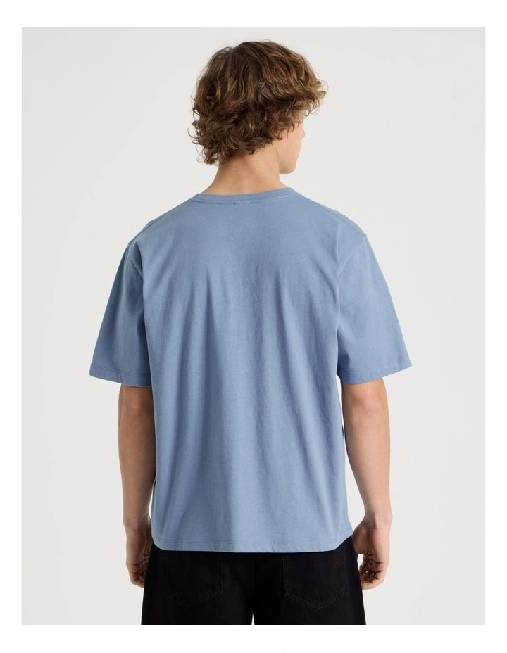 Loose Fit Crew Neck Graphic T-Shirt in Blue image 5