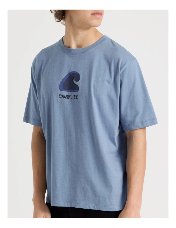 Loose Fit Crew Neck Graphic T-Shirt in Blue image 6