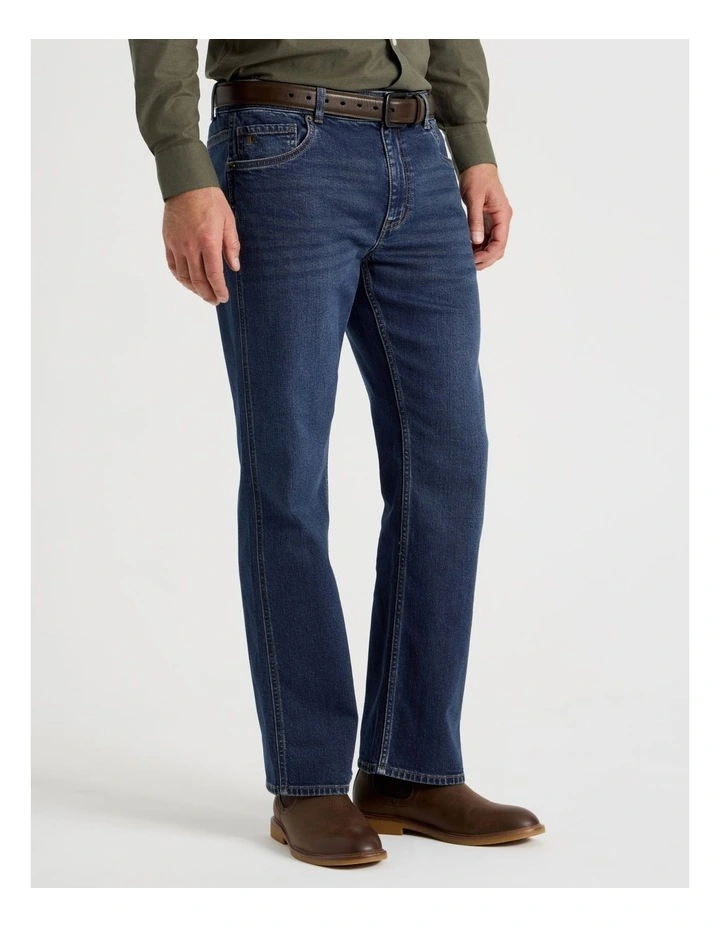 Straight Leg Jean in Navy image 5