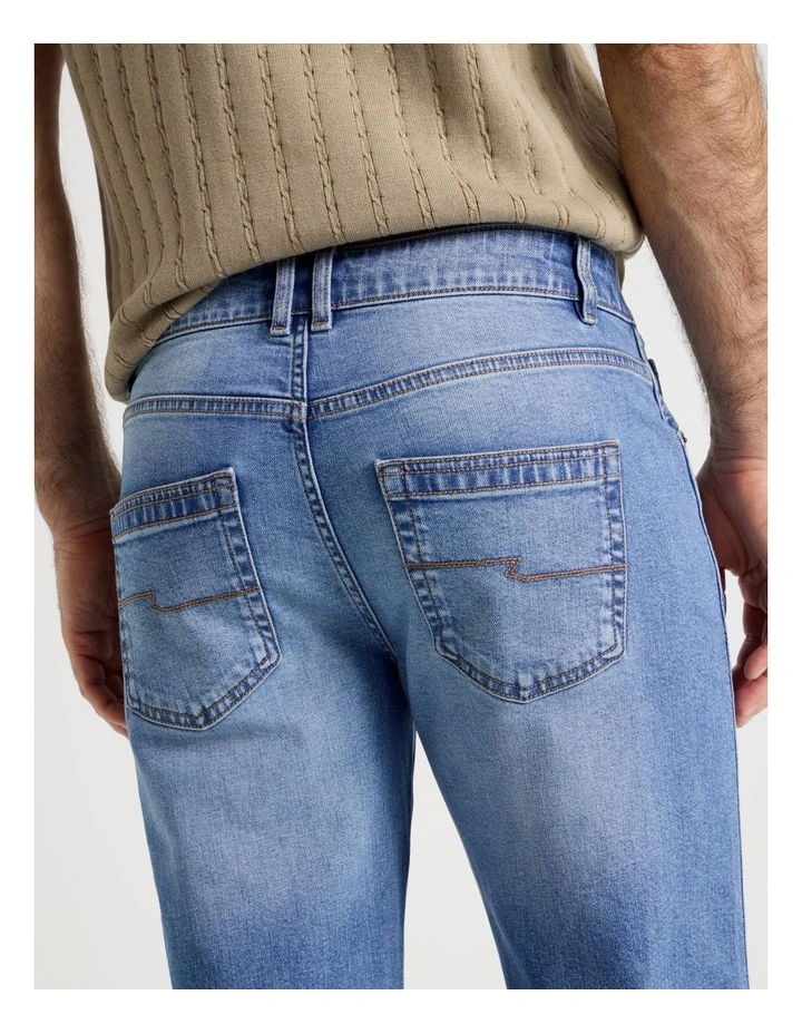 Straight Leg Jean in Light Blue image 7