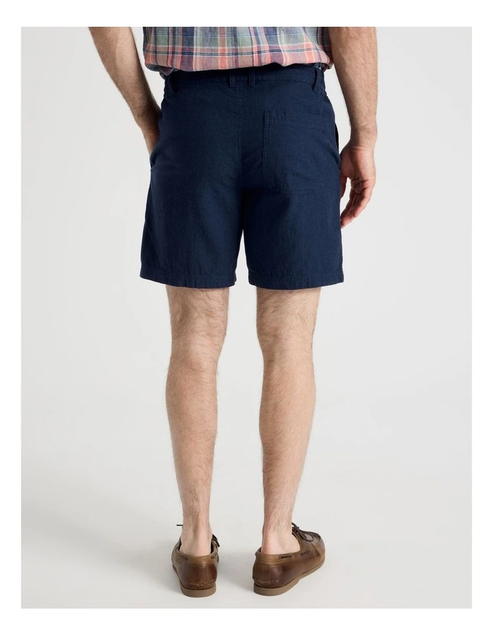 Cotton Linen Short in Navy image 5