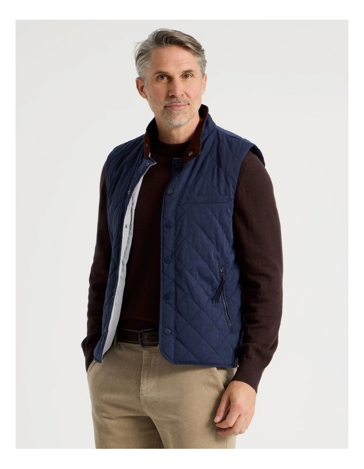 Quilted Gilet in Navy image 4