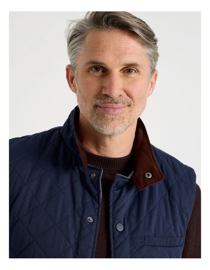 Quilted Gilet in Navy image 5