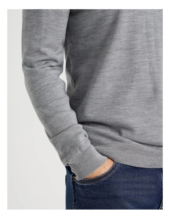 100% Merino Wool V-Neck Knit in Grey image 6