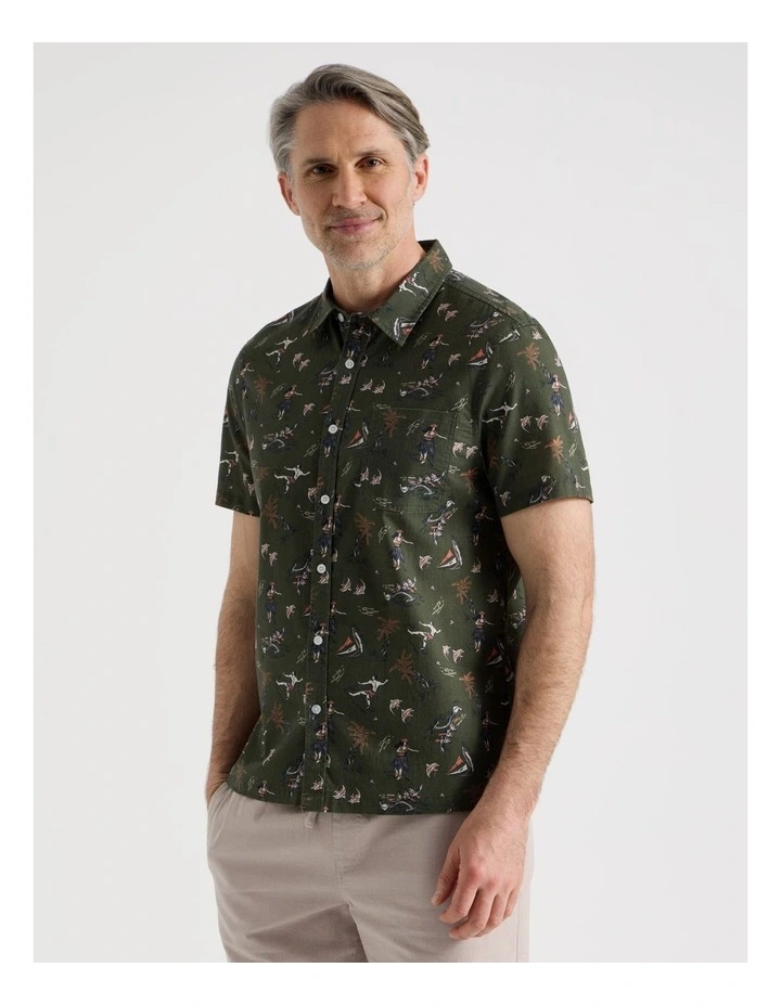 Short Sleeve Shirt in Khaki Island Print image 4