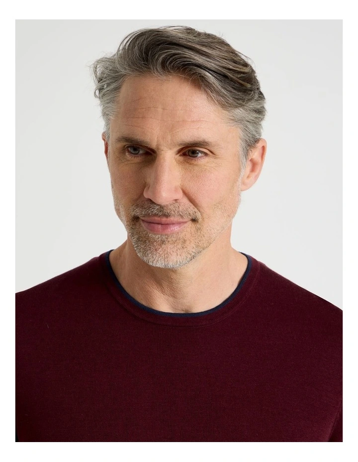 Short Sleeve Bamboo Cotton T-Shirt With Contrast Tipping in Burgundy image 2