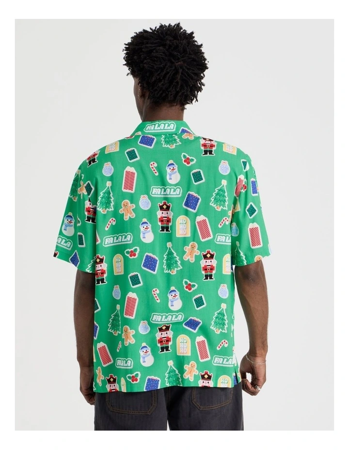 Short Sleeve Shirt in Green Christmas Cracker Print image 5