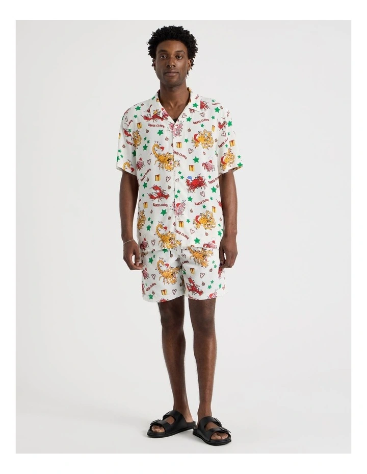 Short Sleeve Shirt in Stone Santa's Seafood Print image 2